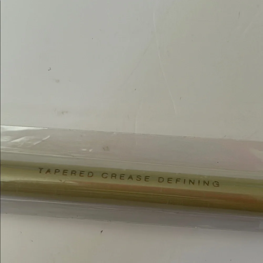 bareMinerals Tapered Crease Defining Brush - SEALED